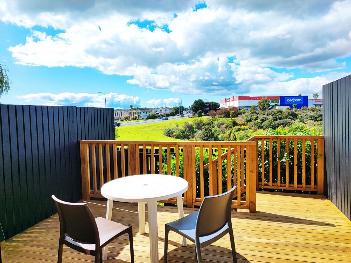 Stunning Townhouse - Walking To Botany Shopping Center Apartment Auckland Exterior photo